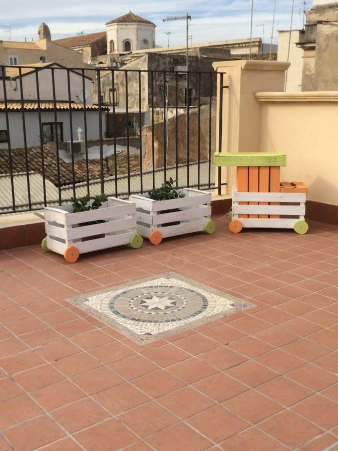Bed and Breakfast La Terrazza Sul Vicolo Syrakuzy Zewnętrze zdjęcie